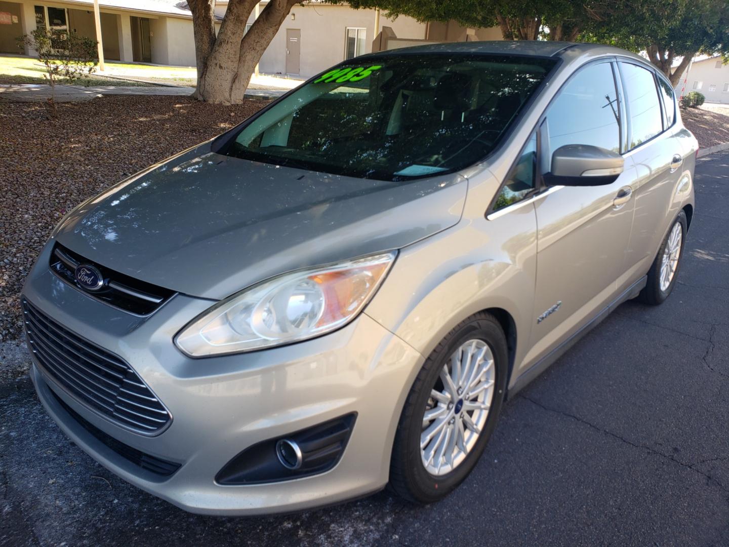 2015 /gray and black Ford C-Max Hybrid sel (1FADP5BU3FL) with an 2.0L L4 DOHC 16V engine, 6-Speed Automatic transmission, located at 323 E Dunlap Ave., Phoenix, AZ, 85020, (602) 331-9000, 33.567677, -112.069000 - 2015 Ford C-Max SEL,.......A Must See!!...... No accidents, Ice cold AC. The car is gorgeous inside and out. Power windows, Power door locks, Touch screen Stereo/Cd player, Phone sync, Bluetooth, Satellite compatible, Backup camera, Beautiful gray and black interior with black Leather seats, Incredi - Photo#0